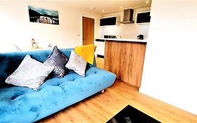 Cliftonville Heights - 2 Bed Home Away From Home